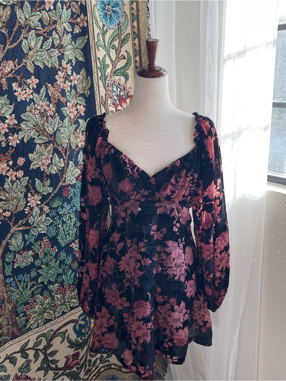 NWT Missguided Black & Mauve Pink Velvet Burnout Mini Dress Sweetheart Neckline